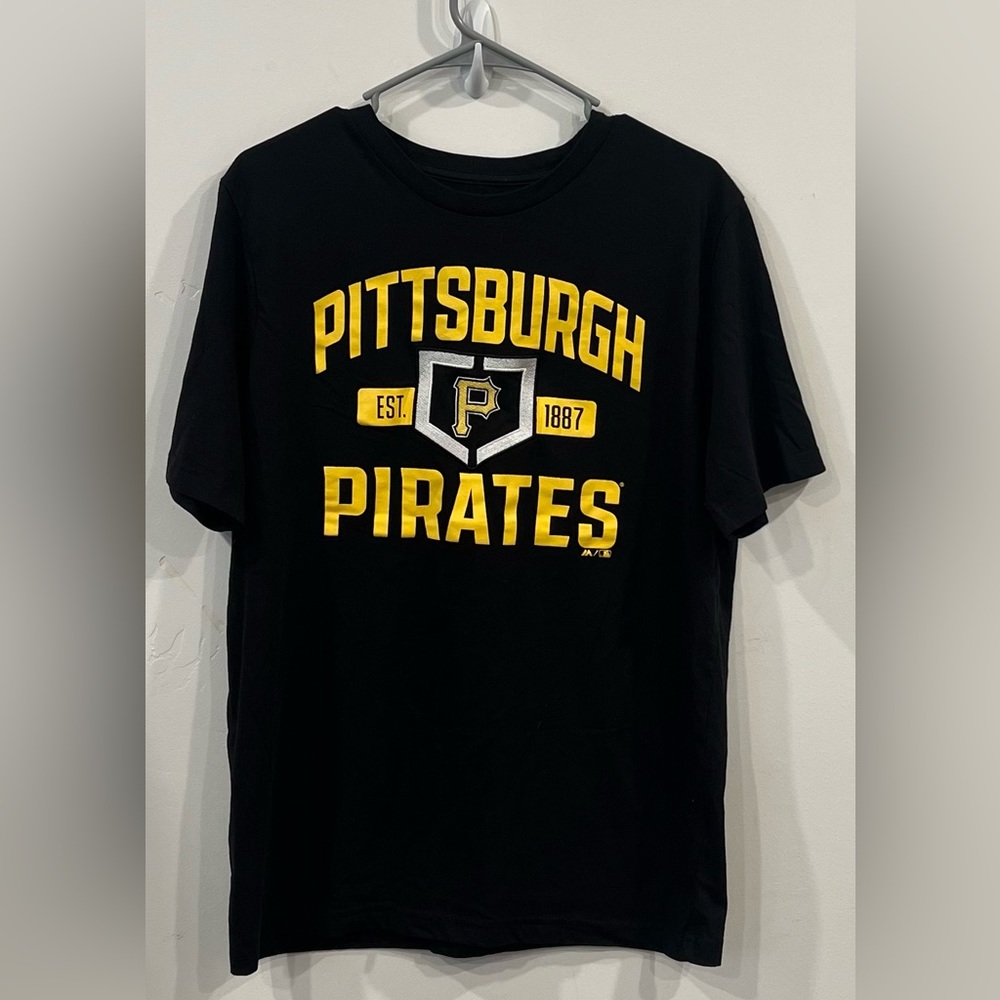 Pittsburg Pirates MLB Baseball Majestic DriFit Black Yellow Shirt-Men’s Large